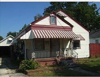 5th image of 937 Vermont Ave