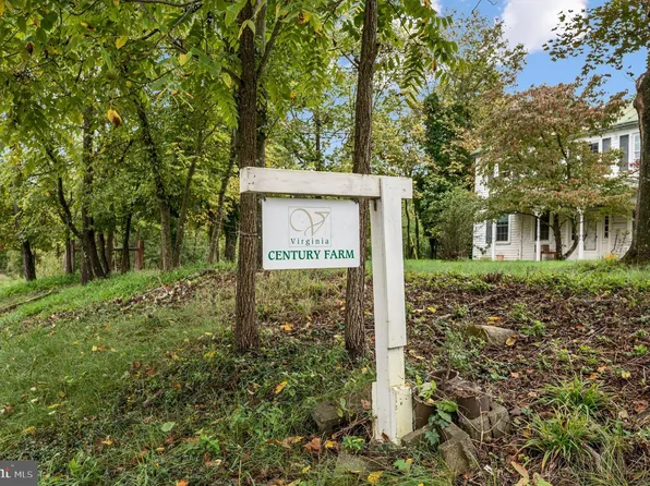 874 Carpers Valley Rd, Winchester, VA 22602