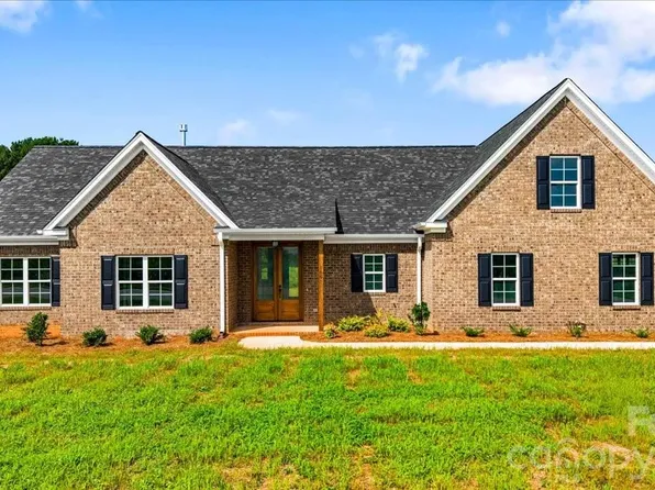 156 Greenhill Rd #3, Mocksville, NC 27028