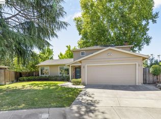 5556 Paseo Navarro, Pleasanton, CA 94566