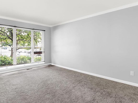 4th image of 3467 Howell Ct