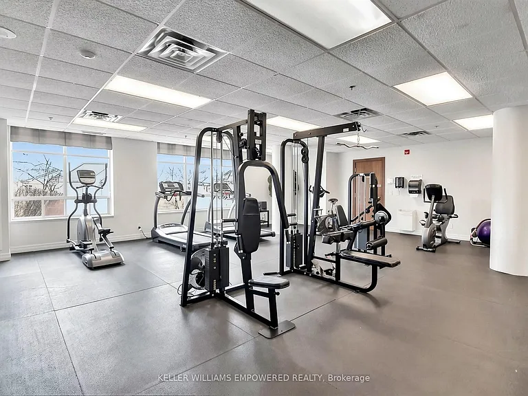 11 Oneida Cres #211 — Photo 33