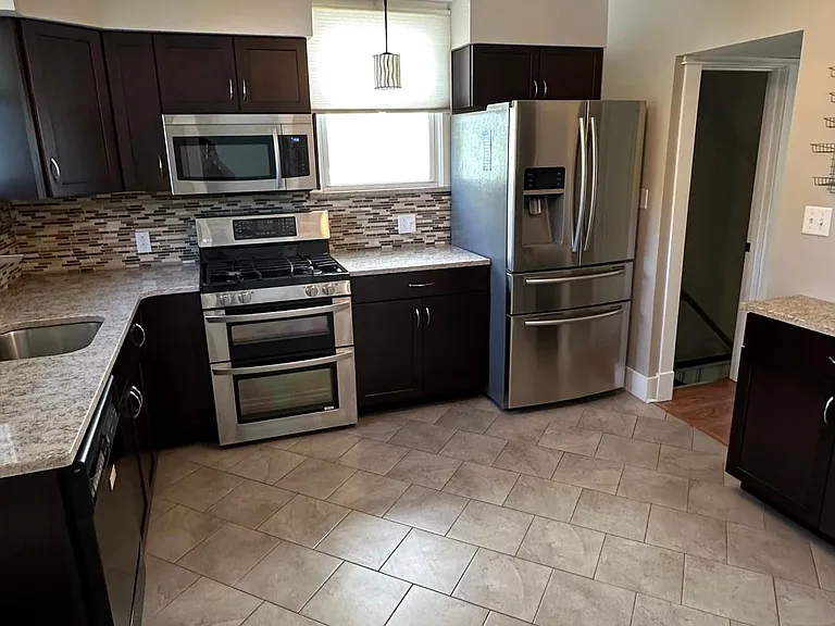 6011 Elizabeth Ave — Photo 15