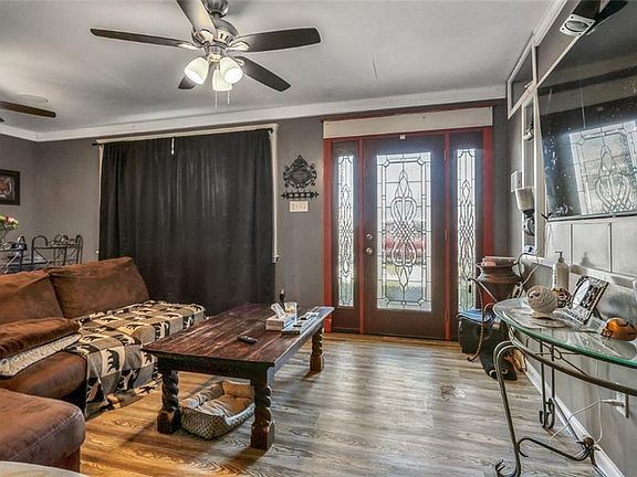 5th image of 1008 Maine Ave