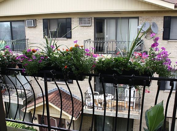 2nd image of 2155 N Harlem Ave Front 307