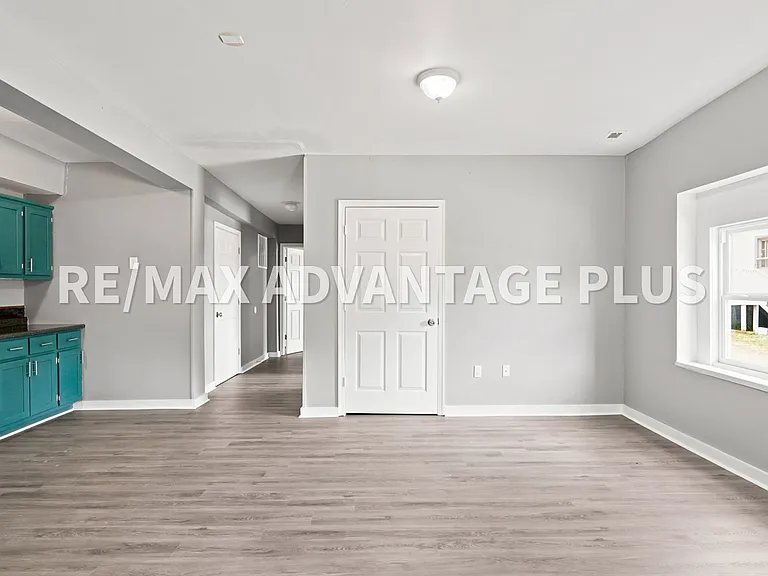 327 Thomas Jefferson Hwy — Photo 35