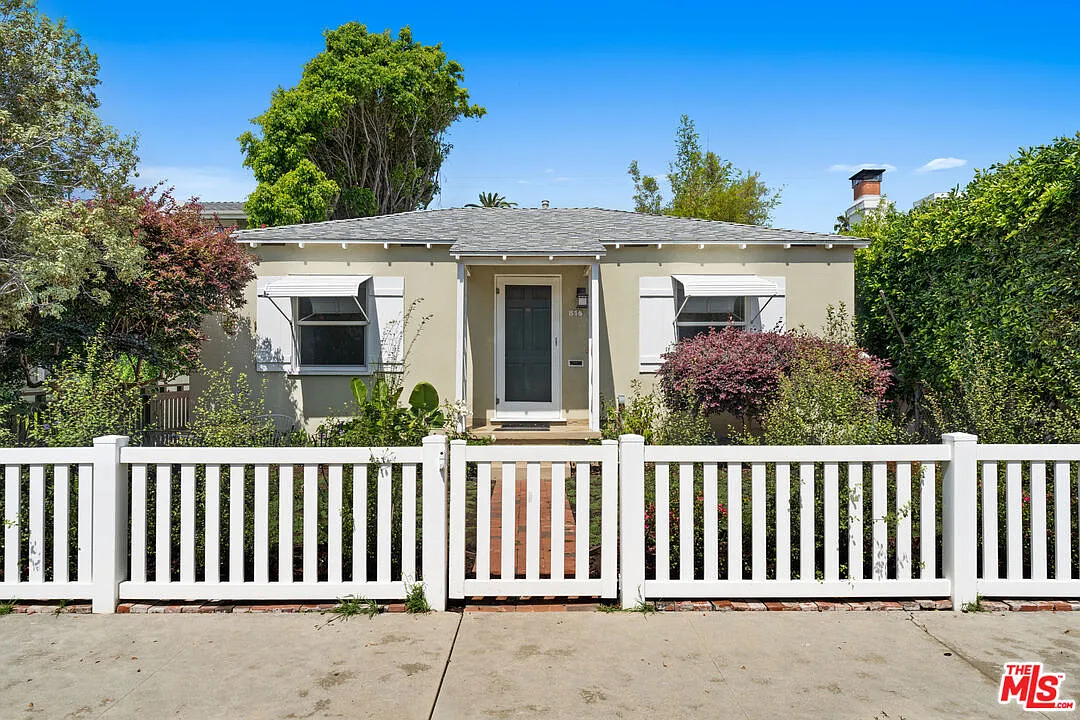 2 bed, 1.0 bath, 1000 sqft, $4,975 — Photo 1