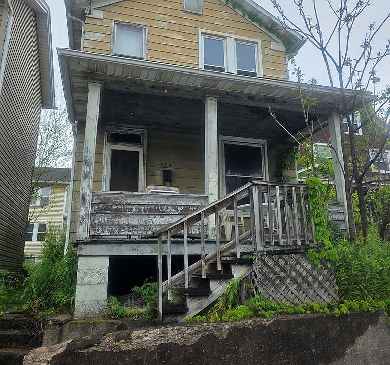 1st image of 154 2nd St