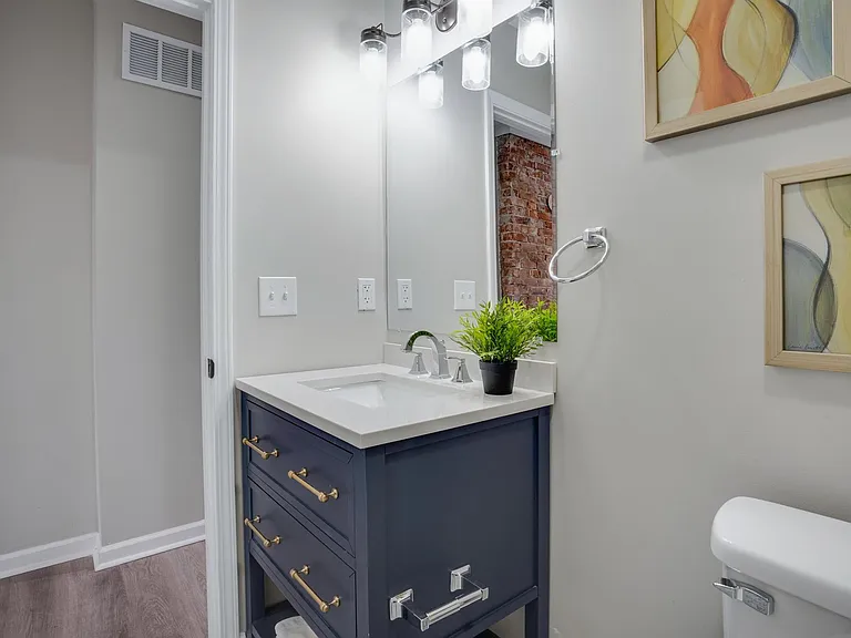 293 W Park Ave — Photo 18