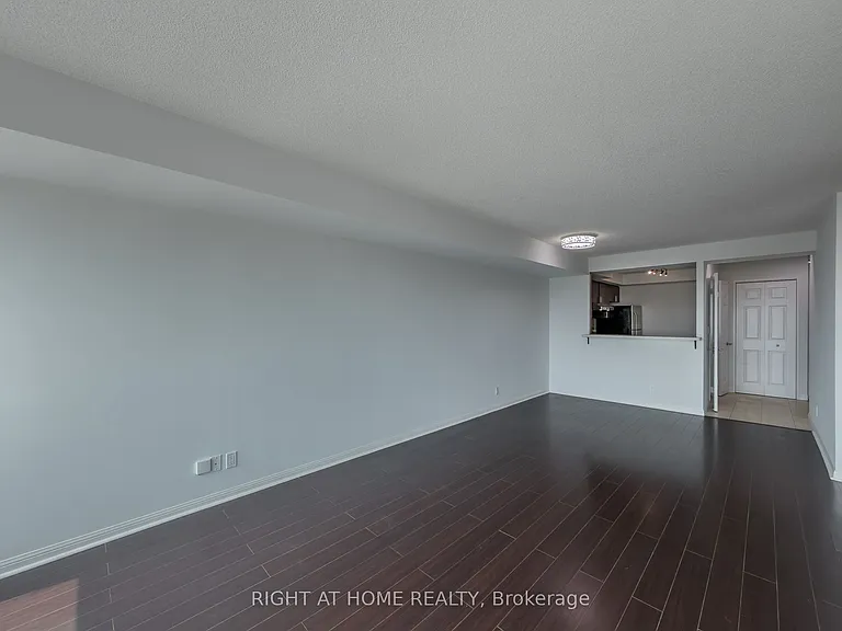 8 Lee Centre Dr #1008 — Photo 6