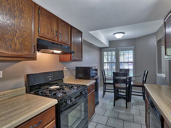 5th image of 1954 Quaker Hollow Ln