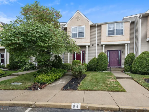 54 Winterberry Ct, Glassboro, NJ 08028