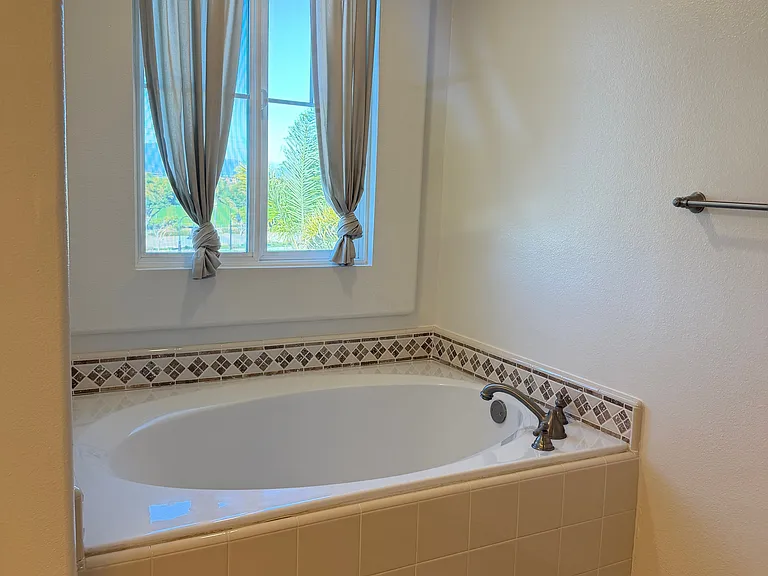 Tradewinds Dr — Photo 28