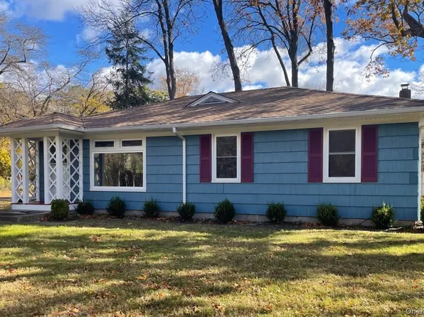 257 Union Avenue, East Patchogue, NY 11772