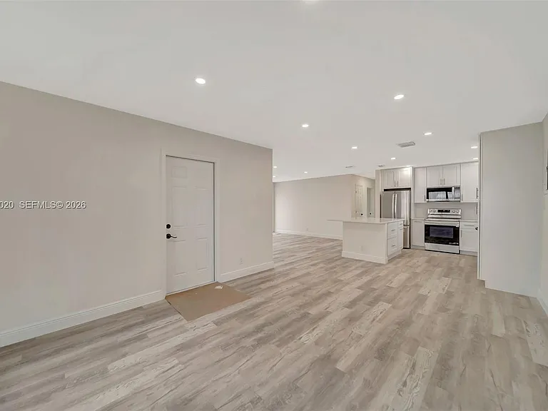 8502 NW 59th St — Photo 10