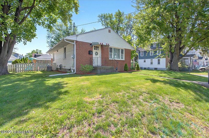 2nd image of 42 Glendale Avenue