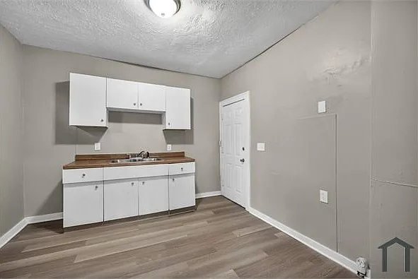 2907 E 117th St #UPPER — Photo 18