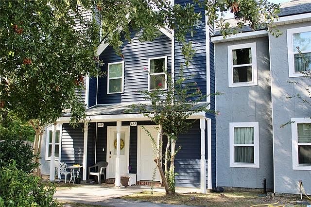 1st image of 187 Kingspoint Blvd