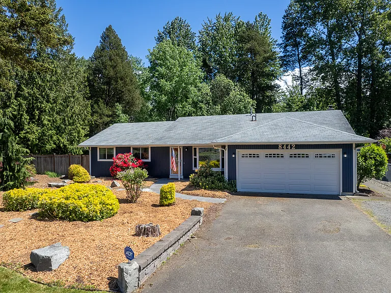 8442 Hawksridge Dr SE — Photo 1