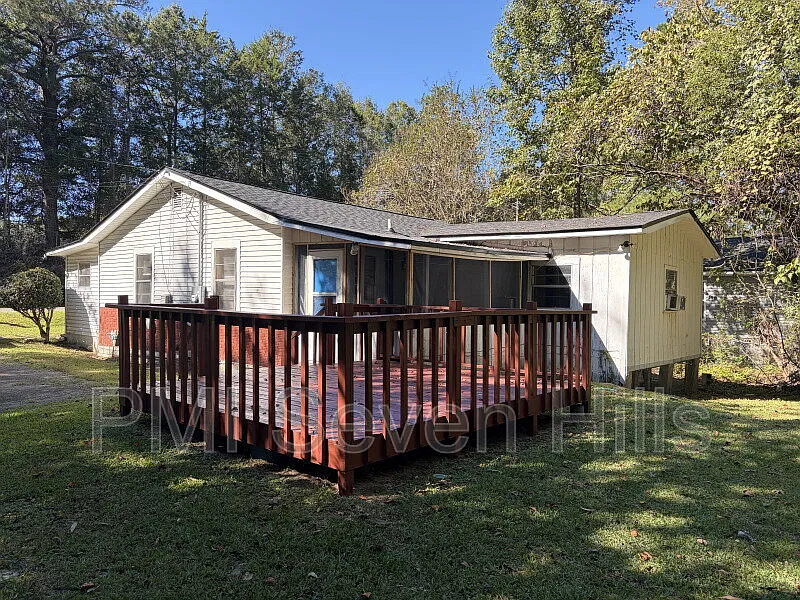 3 bed, 1.0 bath, $1,395 — Photo 4