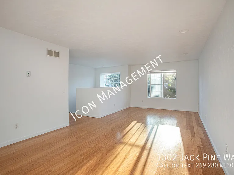 1302 Jack Pine Way — Photo 7