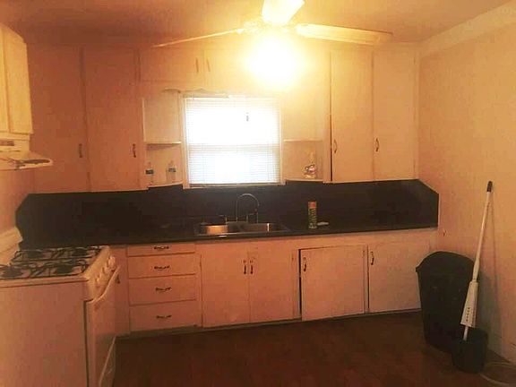 2nd image of 1203 Flanagan Dr