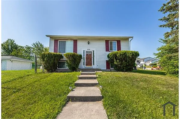 3791 Highland Pl photo 1