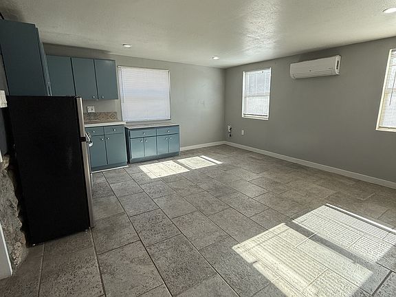 3rd image of 4410 Trowbridge Dr #C