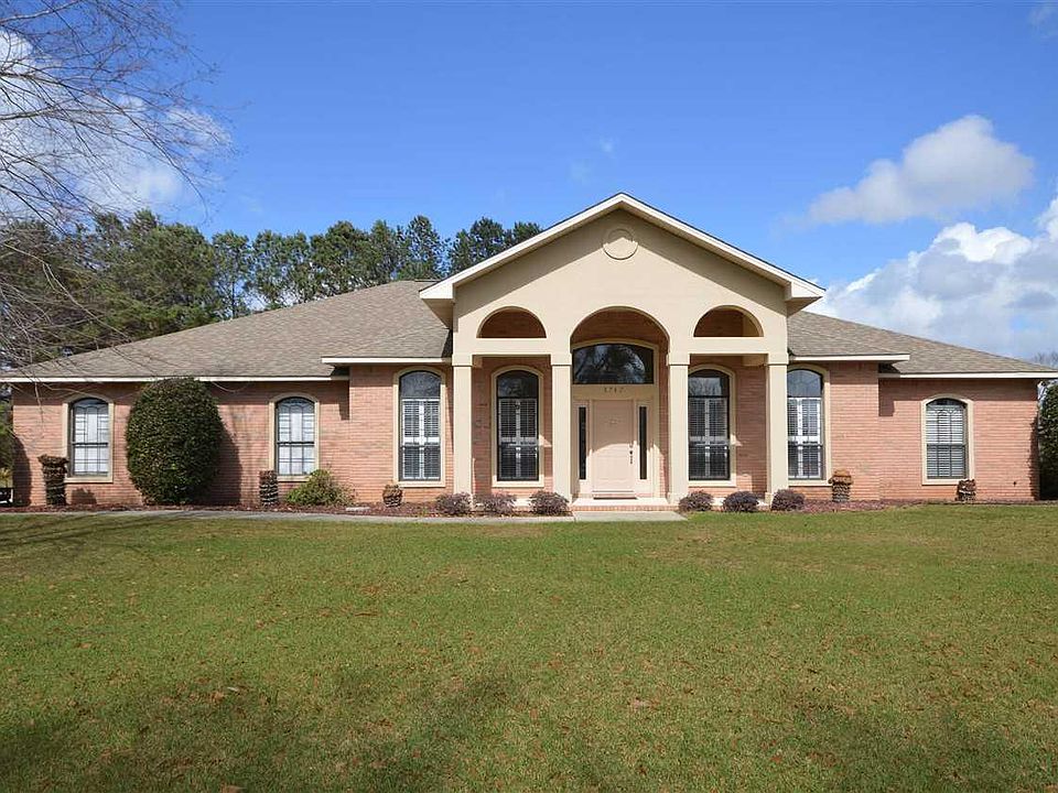 1st image of 5747 Tamarack Dr