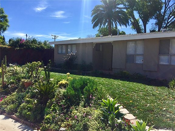 2nd image of 842 Chelterham Cir