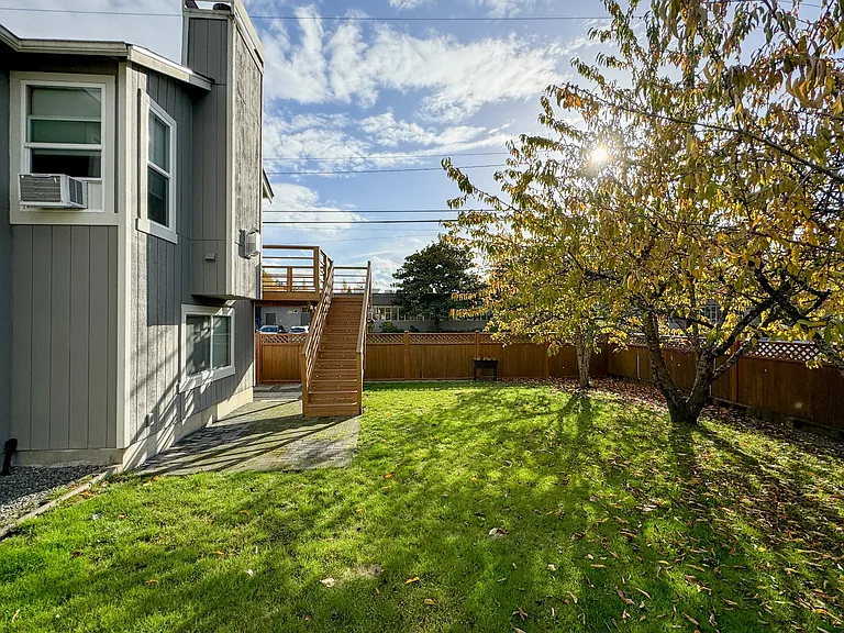 5657 23rd Ave SW — Photo 22