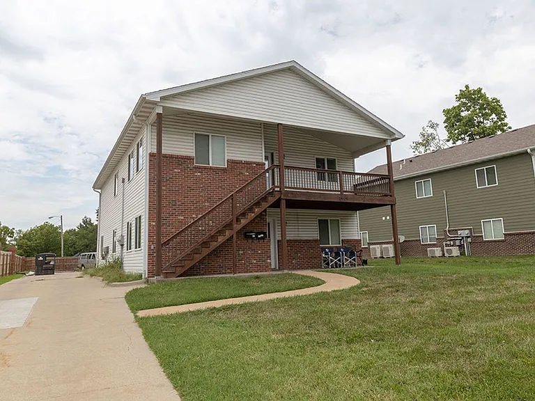 1409 Paris Rd #201 — Photo 2