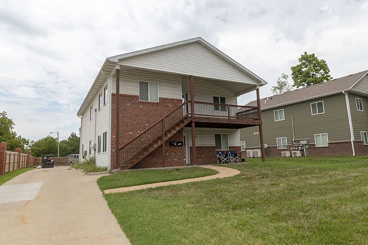 Building Photo - 1409 Paris Rd #201