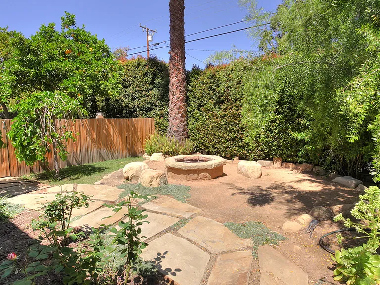 333 E Victoria St — Photo 12