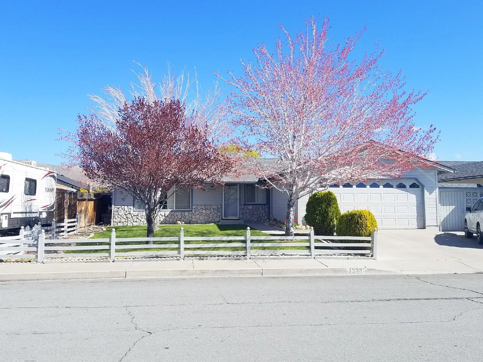 1222 Spooner Dr photo 1