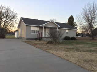 406 Kennedy Ave, Iola, KS 66749