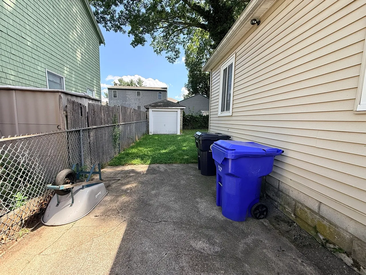 3 bed, 1688 sqft, $1,800 — Photo 3