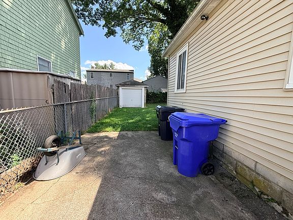 3rd image of 56 Halleck Ave