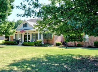 610 W Ridge Dr, Tuttle, OK 73089