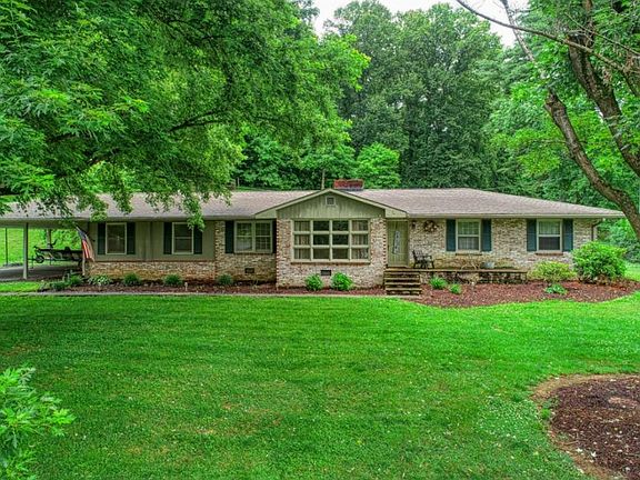 3rd image of 307 W Hills Dr