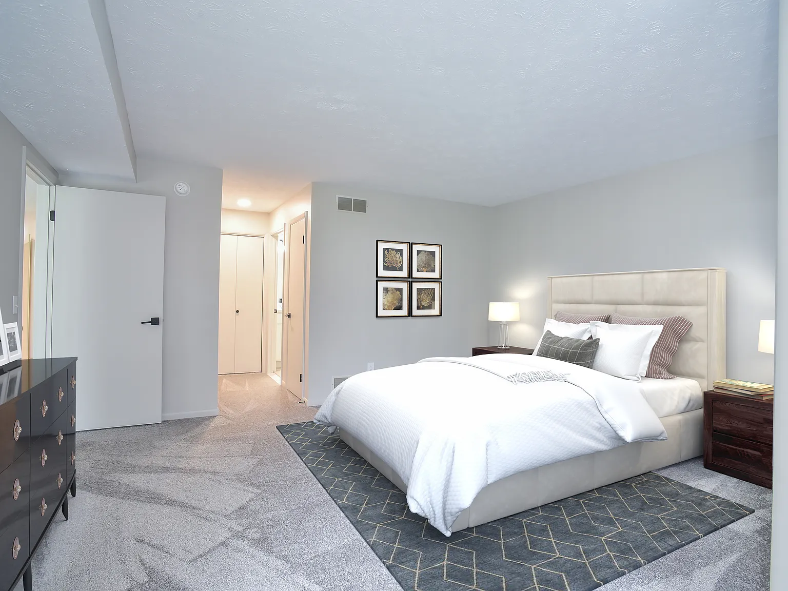 Carriage Hill Apartments — Photo 3