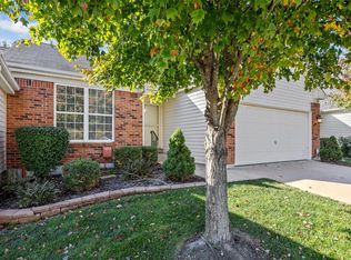 1426 Villas Estates Dr, Fenton, MO 63026