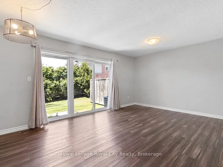 1498 Gordon St #25 — Photo 10