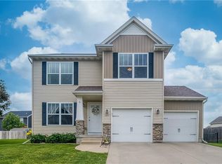 3317 Maple Dr SW, Bondurant, IA 50035