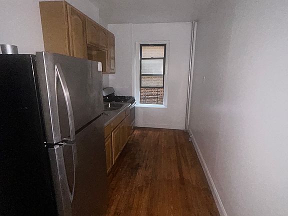 3rd image of 4064 Bronx Blvd APT 8