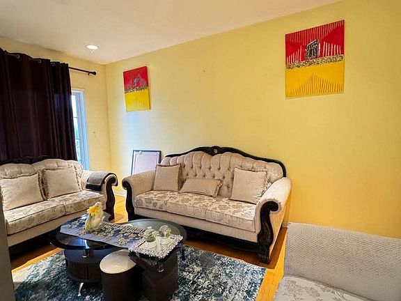 3rd image of 2086 Ricardo St