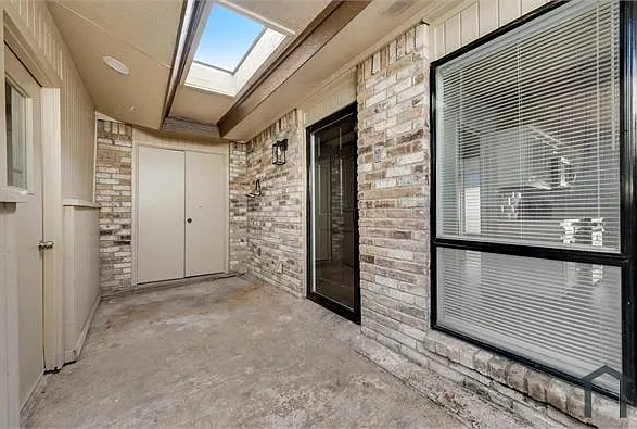 2 bed, 1500 sqft, $1,799 — Photo 2