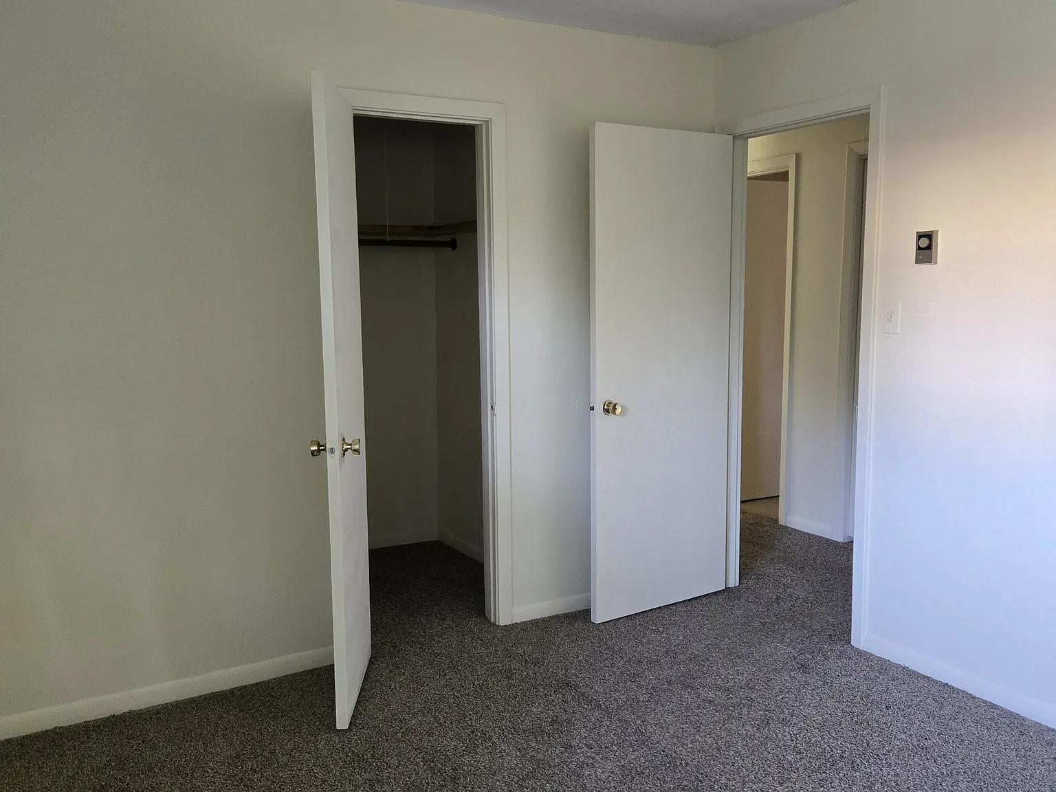 2 bed, $1,000 — Photo 3