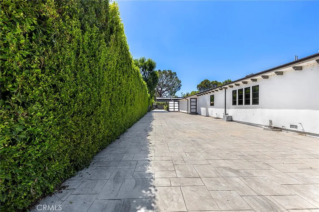 1 bed, 1200 sqft, $3,000 — Photo 4