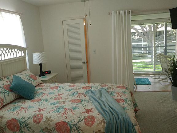 2nd image of 207 Westwood Ave #G